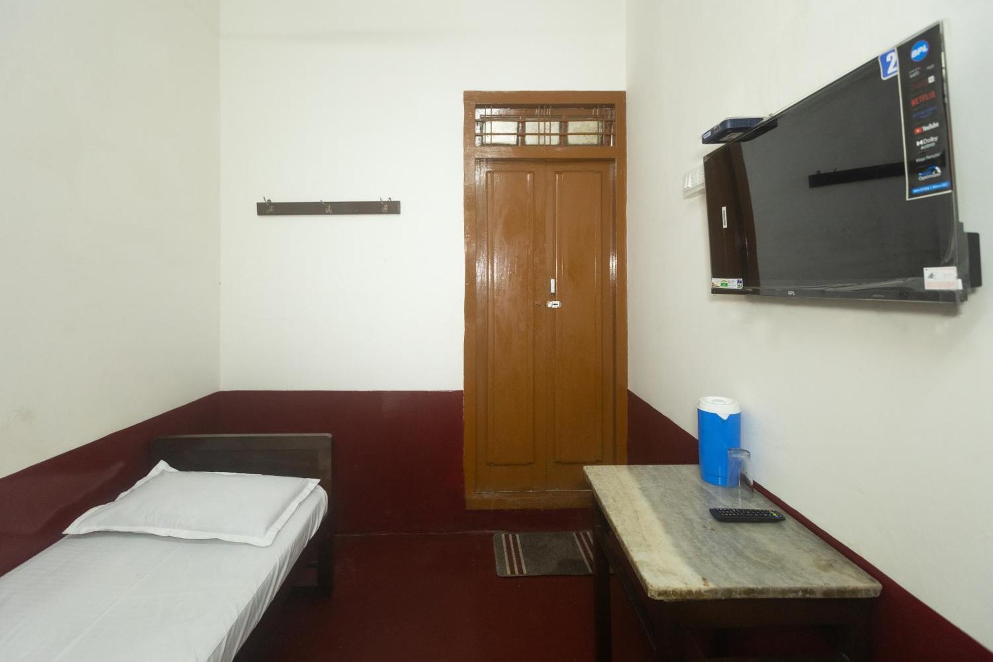 Sri Ramakrishna Hotel Bangalore Exterior foto