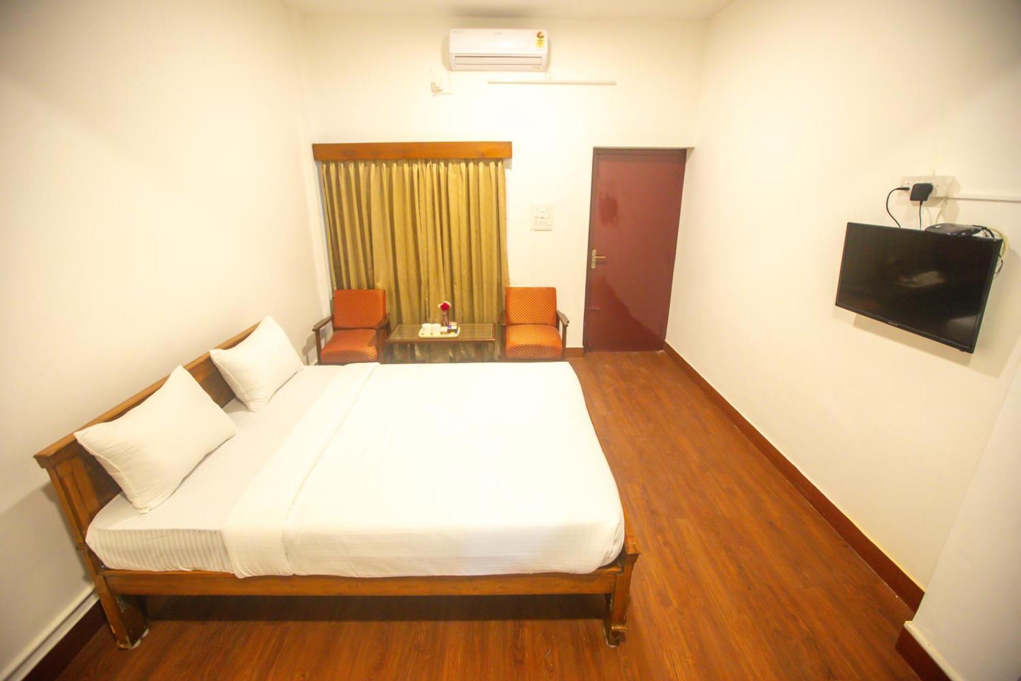 Sri Ramakrishna Hotel Bangalore Exterior foto